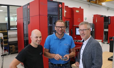 28.09.2026 Anwenderbeitrag, 9.000 Zeichen, 15 Bilder
Die ACH Solution GmbH stellt Spritzgießwerkzeuge für Silikonbauteile her und setzt dafür auf das neue Fünfachsbearbeitungszentrum Kern Micro HD+...